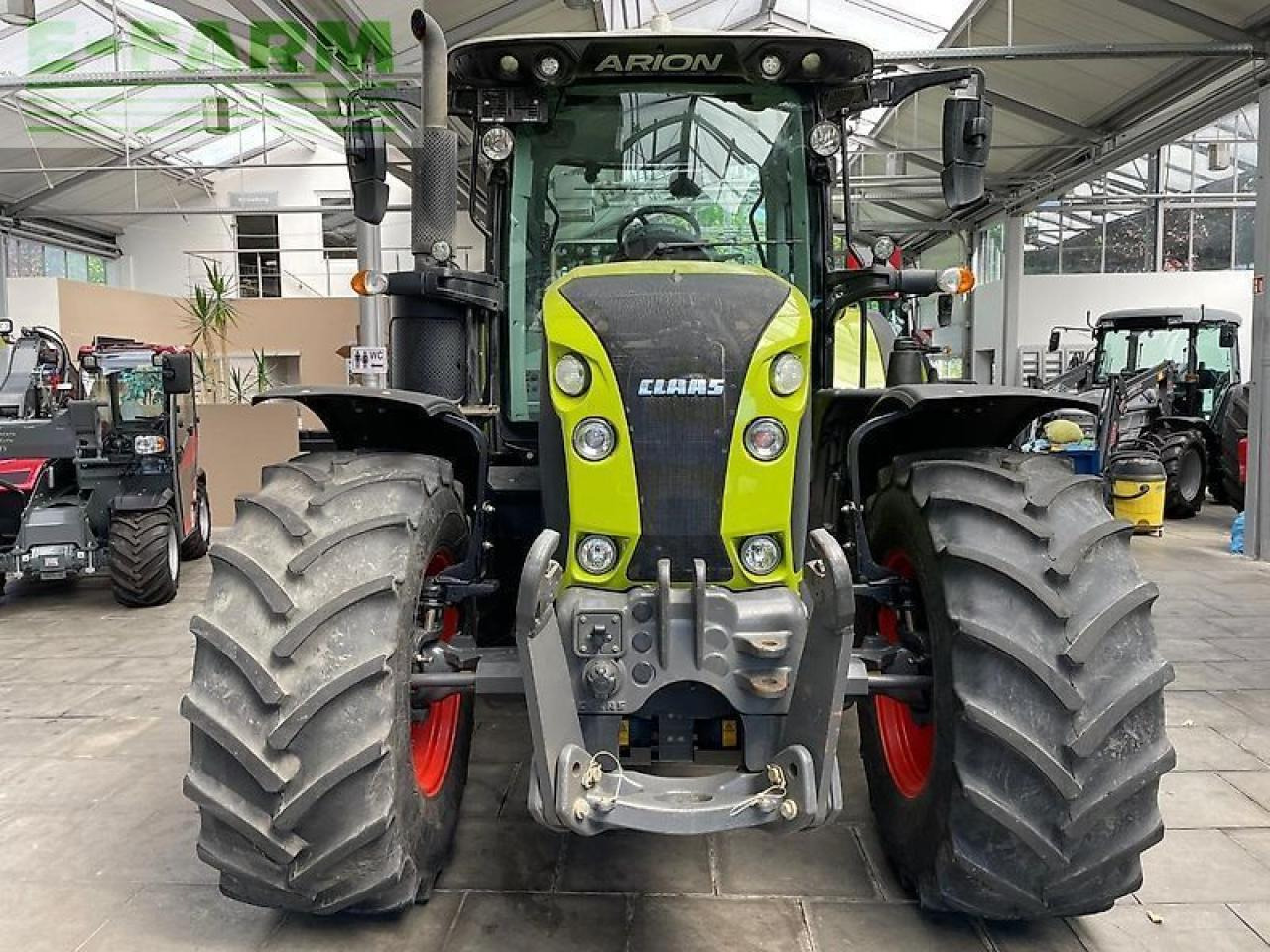 CLAAS arion 550 hexashift cis HEXASHIFT CIS - Traktor: obrázok 5 CLAAS arion 550 hexashift cis HEXASHIFT CIS - Traktor: obrázok 5