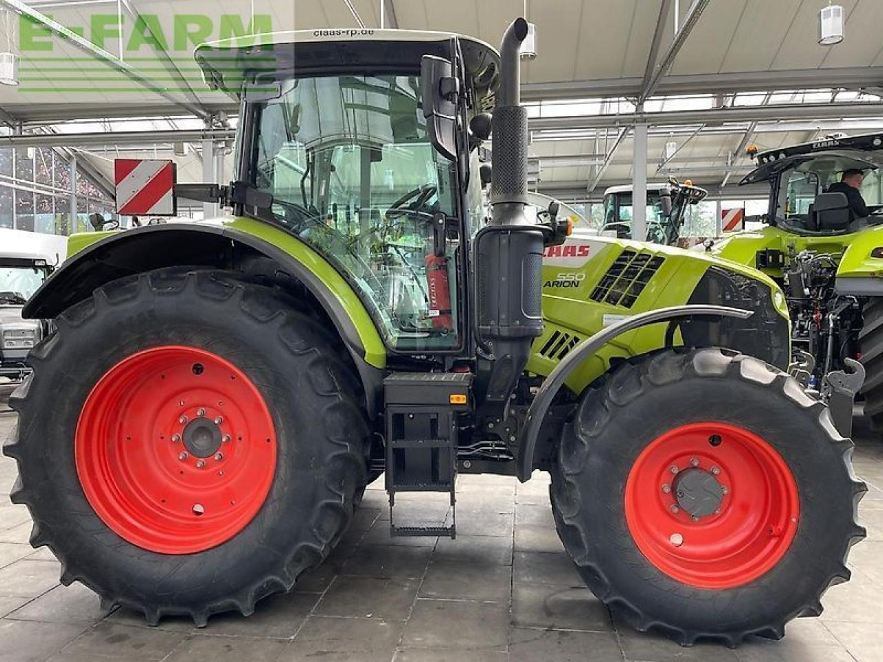 CLAAS arion 550 hexashift cis HEXASHIFT CIS - Traktor: obrázok 2 CLAAS arion 550 hexashift cis HEXASHIFT CIS - Traktor: obrázok 2