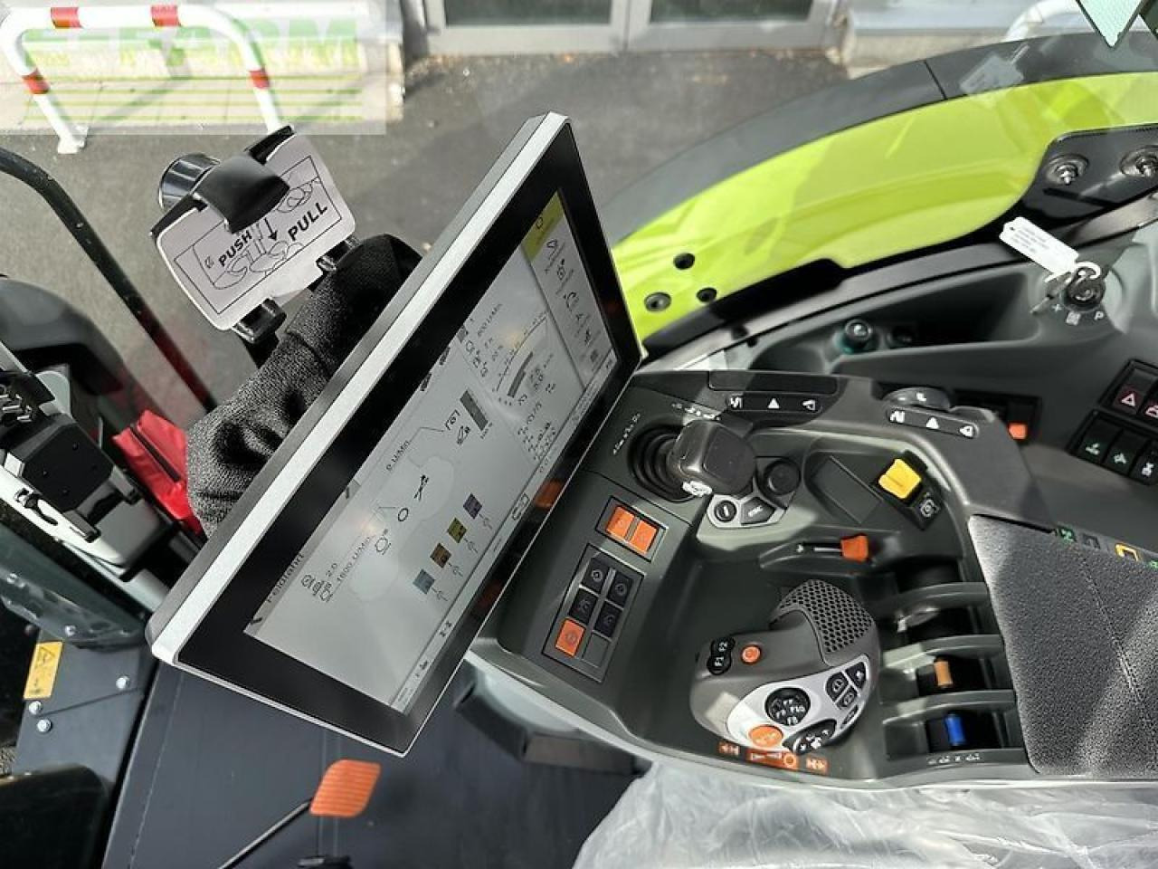 CLAAS arion 660 cebis cmatic CMATIC CEBIS - Traktor: obrázok 5 CLAAS arion 660 cebis cmatic CMATIC CEBIS - Traktor: obrázok 5