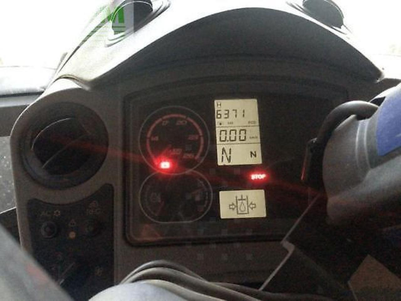 Traktor CLAAS axion 810 cmatic CMATIC: obrázok 7 Traktor CLAAS axion 810 cmatic CMATIC: obrázok 7