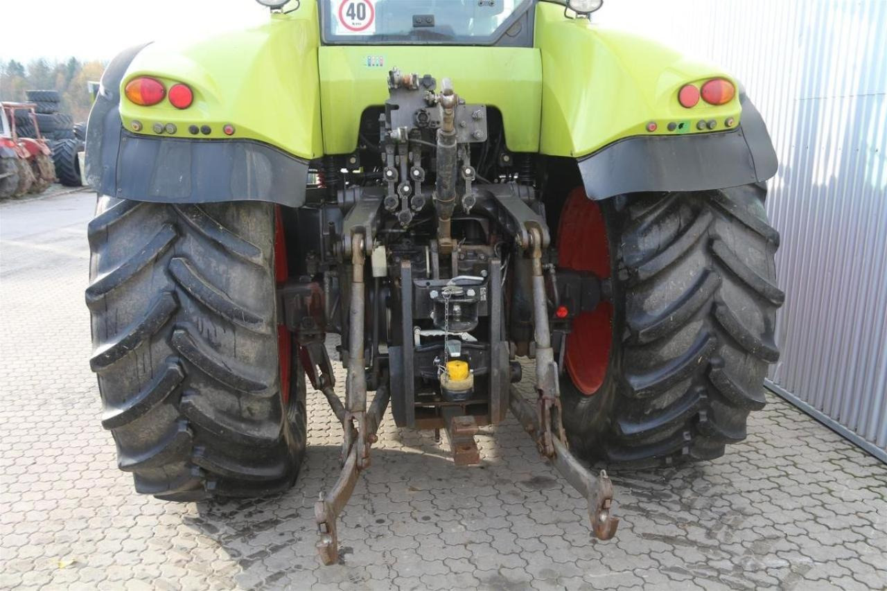 CLAAS axion 820 - Traktor: obrázok 4 CLAAS axion 820 - Traktor: obrázok 4
