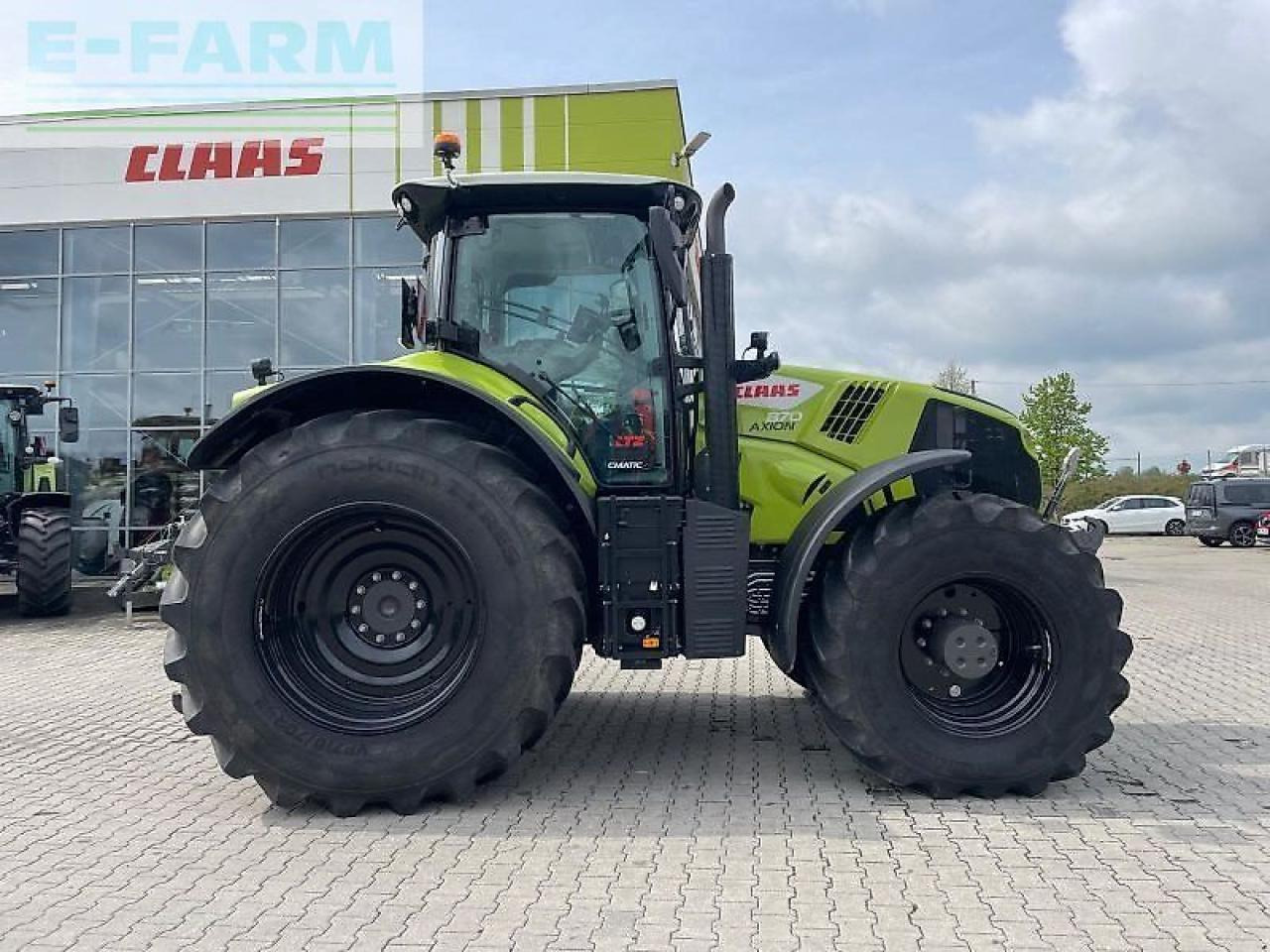 CLAAS axion 870 cmatic - stage v CMATIC - Traktor: obrázok 2 CLAAS axion 870 cmatic - stage v CMATIC - Traktor: obrázok 2