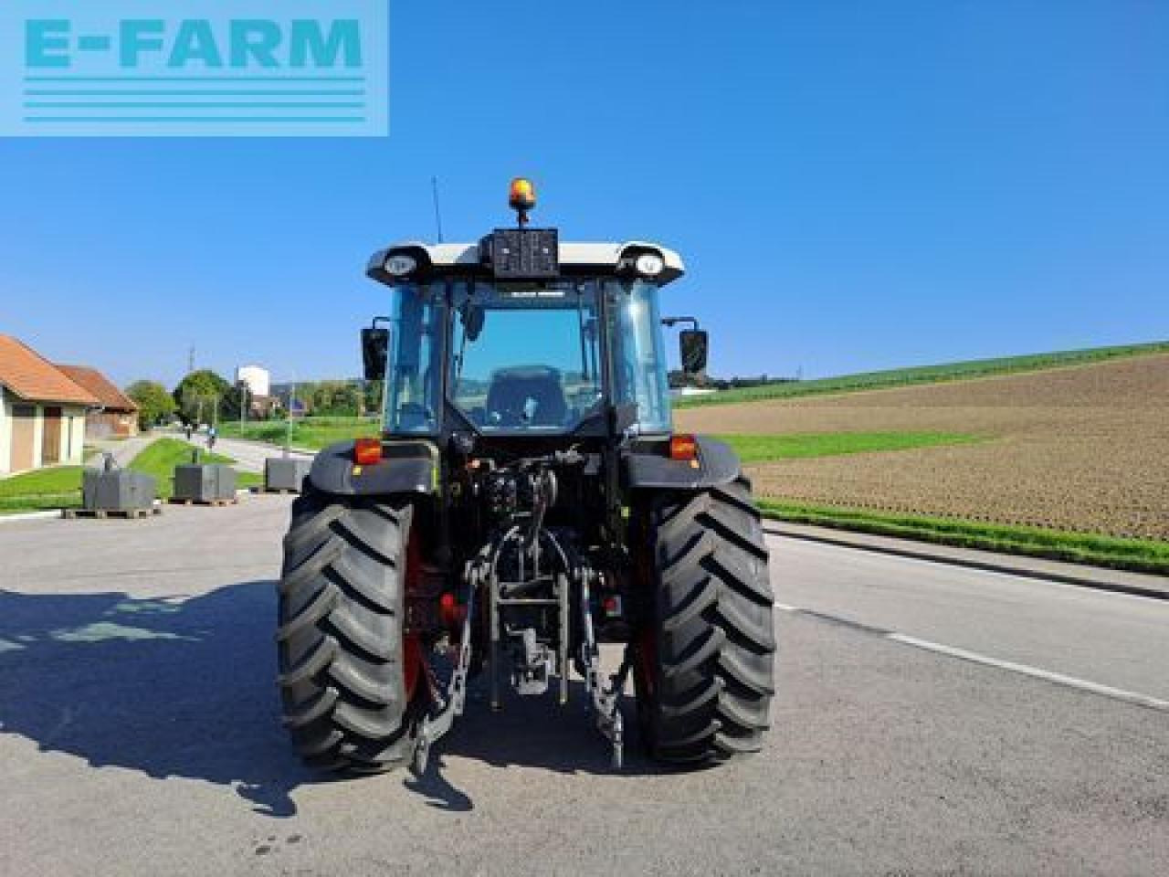 CLAAS axos 240 - Traktor: obrázok 4 CLAAS axos 240 - Traktor: obrázok 4