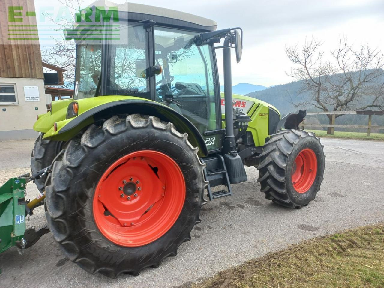CLAAS axos 330 cx CX - Traktor: obrázok 3 CLAAS axos 330 cx CX - Traktor: obrázok 3