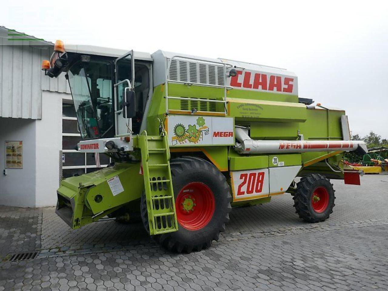 CLAAS dominator 208 mega - Obilný kombajn: obrázok 1 CLAAS dominator 208 mega - Obilný kombajn: obrázok 1