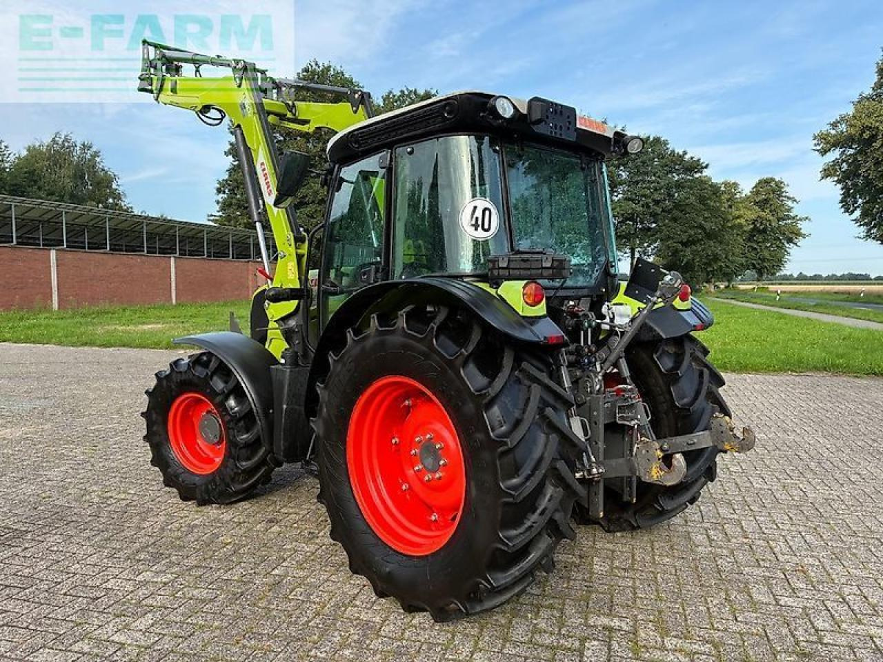CLAAS elios 220 - Traktor: obrázok 4 CLAAS elios 220 - Traktor: obrázok 4