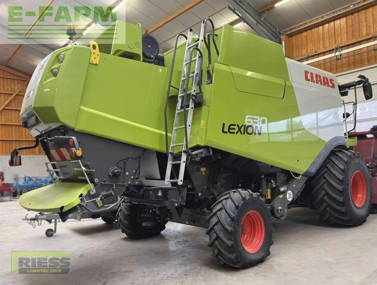 CLAAS lexion 630 montana t4 - Obilný kombajn: obrázok 3 CLAAS lexion 630 montana t4 - Obilný kombajn: obrázok 3