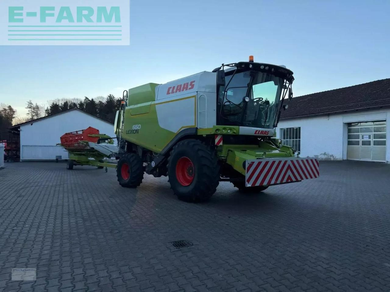 CLAAS lexion 650 (stage iiib) - Obilný kombajn: obrázok 2 CLAAS lexion 650 (stage iiib) - Obilný kombajn: obrázok 2