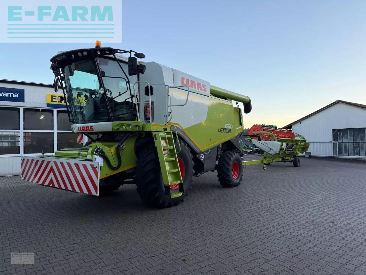 CLAAS lexion 650 (stage iiib) - Obilný kombajn: obrázok 1 CLAAS lexion 650 (stage iiib) - Obilný kombajn: obrázok 1