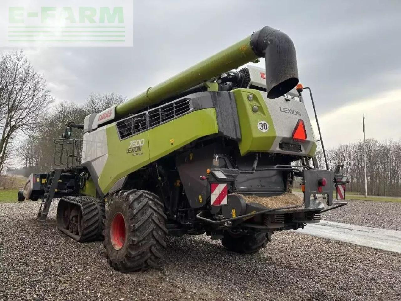 CLAAS lexion 7600 tt 4wd - Obilný kombajn: obrázok 3 CLAAS lexion 7600 tt 4wd - Obilný kombajn: obrázok 3