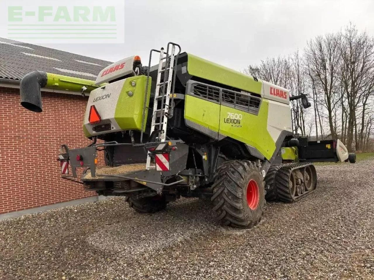 CLAAS lexion 7600 tt 4wd - Obilný kombajn: obrázok 4 CLAAS lexion 7600 tt 4wd - Obilný kombajn: obrázok 4