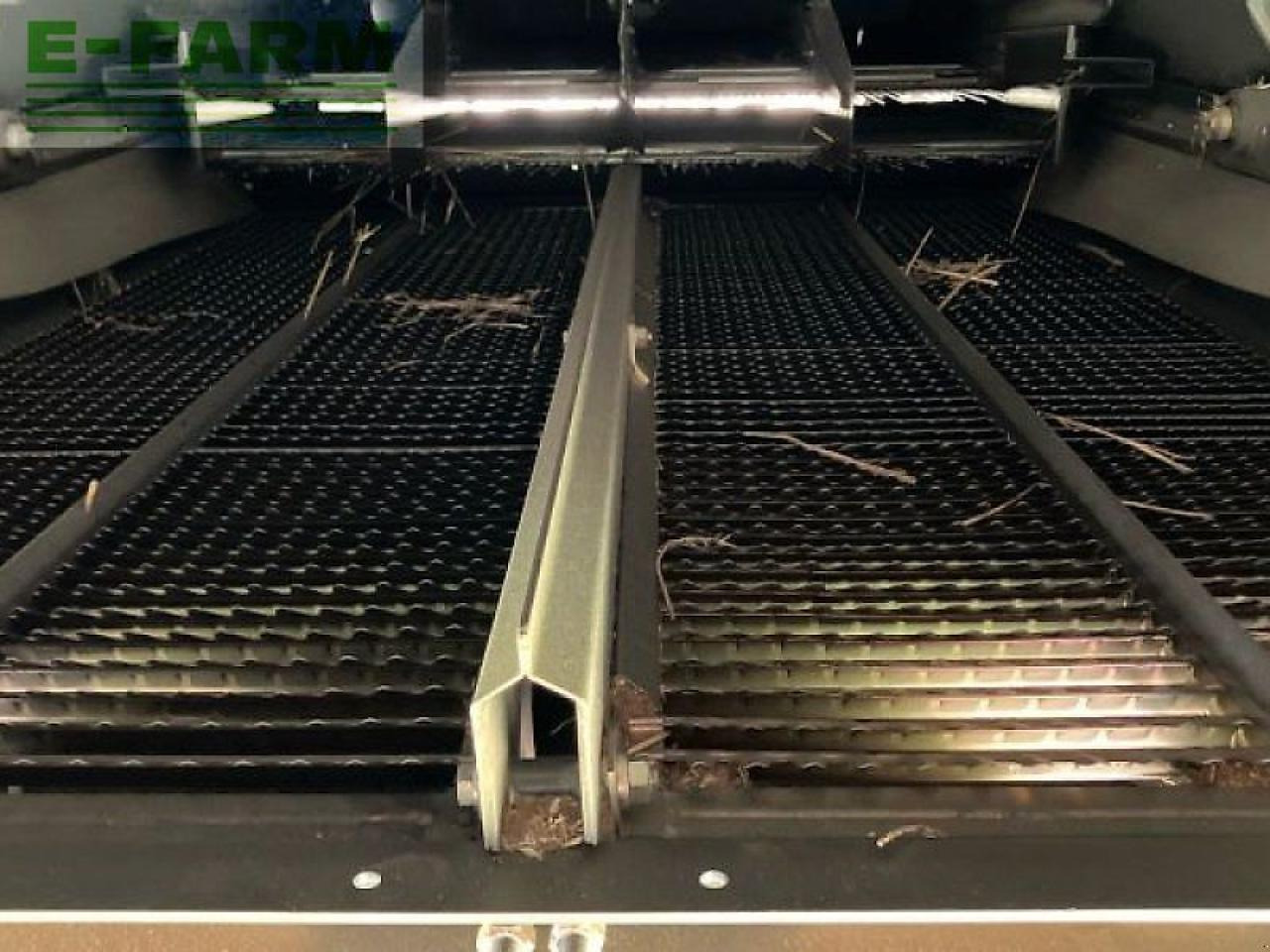 CLAAS mega 350 - Obilný kombajn: obrázok 5 CLAAS mega 350 - Obilný kombajn: obrázok 5