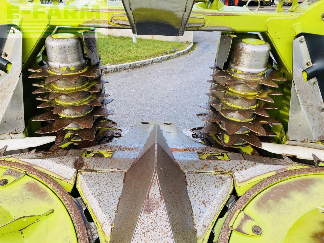 Příslušenstvo pro řezačky CLAAS orbis 600 - gebrauchtes maisgebiss / maisvorsatz: obrázok 13 Příslušenstvo pro řezačky CLAAS orbis 600 - gebrauchtes maisgebiss / maisvorsatz: obrázok 13