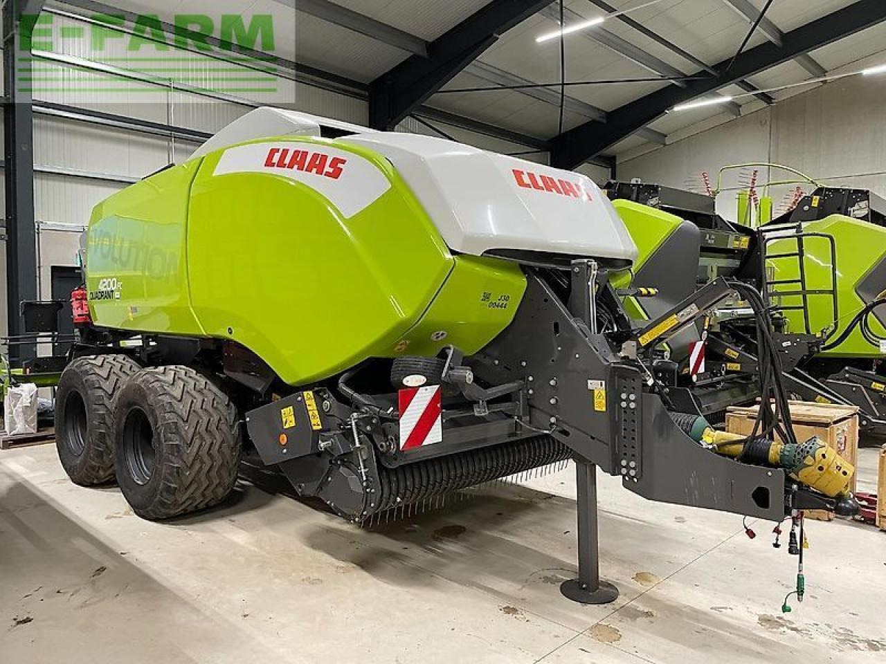 CLAAS quadrant 4200 evolution fine cut - Lis na hranaté balíky: obrázok 1 CLAAS quadrant 4200 evolution fine cut - Lis na hranaté balíky: obrázok 1