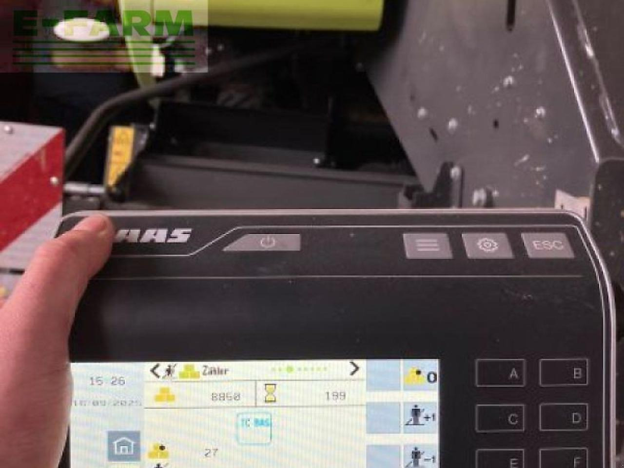 CLAAS quadrant 5200 fc tandem - Lis na hranaté balíky: obrázok 4 CLAAS quadrant 5200 fc tandem - Lis na hranaté balíky: obrázok 4