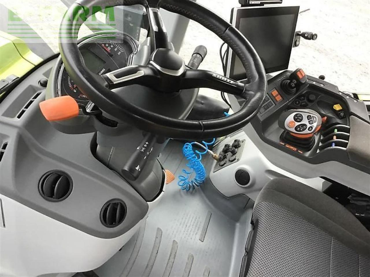 CLAAS traktor axion 830 cm - Traktor: obrázok 5 CLAAS traktor axion 830 cm - Traktor: obrázok 5