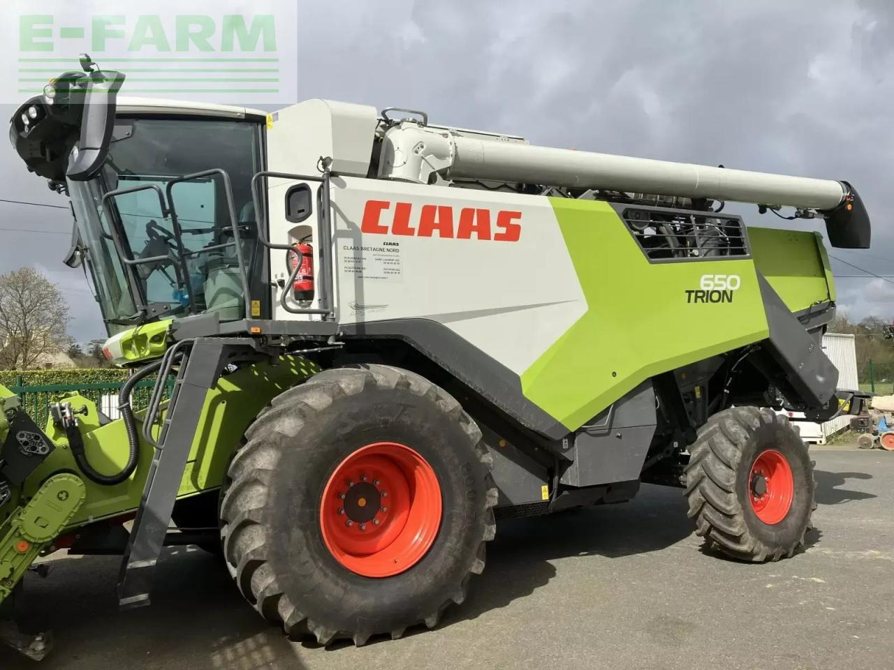 CLAAS trion 650 tradition - Obilný kombajn: obrázok 1 CLAAS trion 650 tradition - Obilný kombajn: obrázok 1