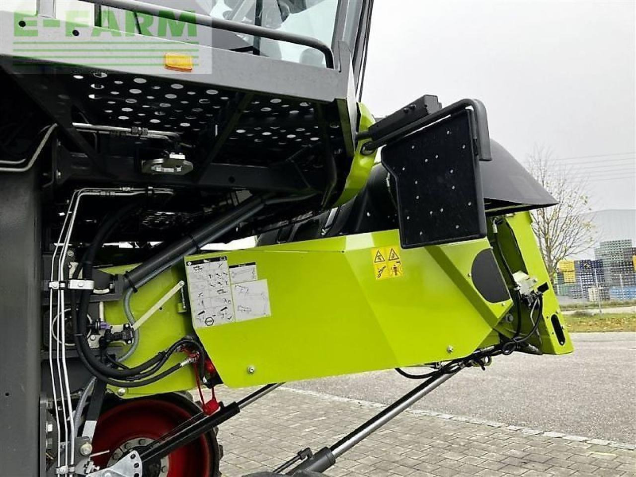 Obilný kombajn CLAAS trion 750 terra trac tt: obrázok 11