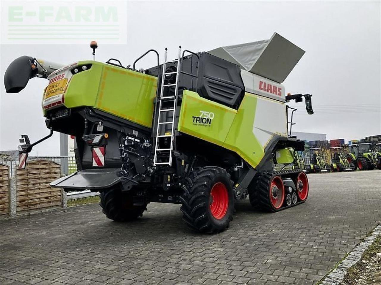 Obilný kombajn CLAAS trion 750 terra trac tt: obrázok 8