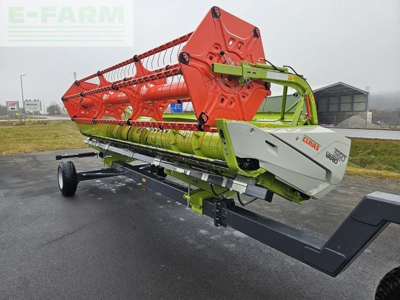 CLAAS vario 560 + rapstrenner + transportwagen - Adaptér na obilie: obrázok 2 CLAAS vario 560 + rapstrenner + transportwagen - Adaptér na obilie: obrázok 2