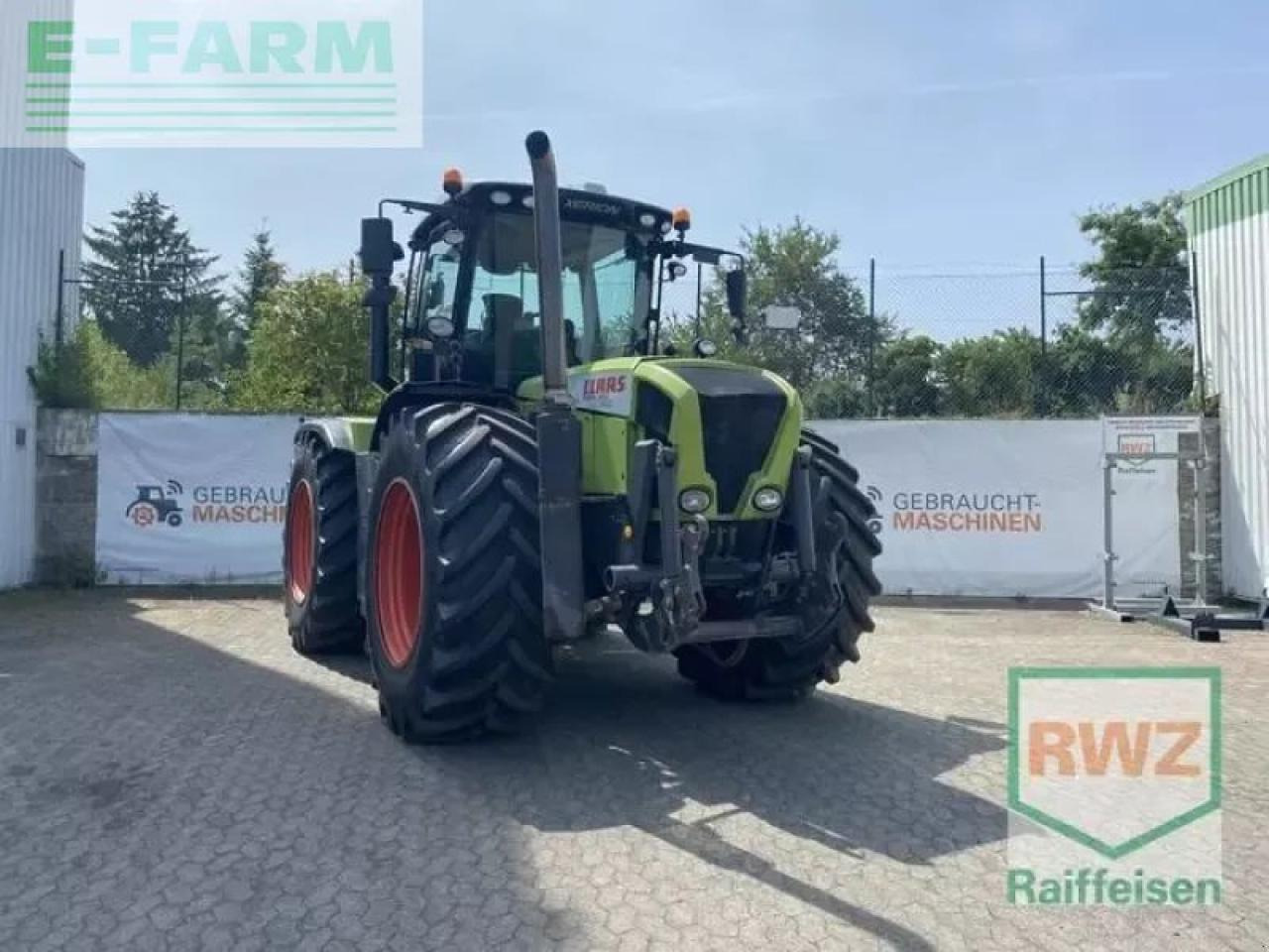 CLAAS xerion 3300 trac vc TRAC VC - Traktor: obrázok 1 CLAAS xerion 3300 trac vc TRAC VC - Traktor: obrázok 1