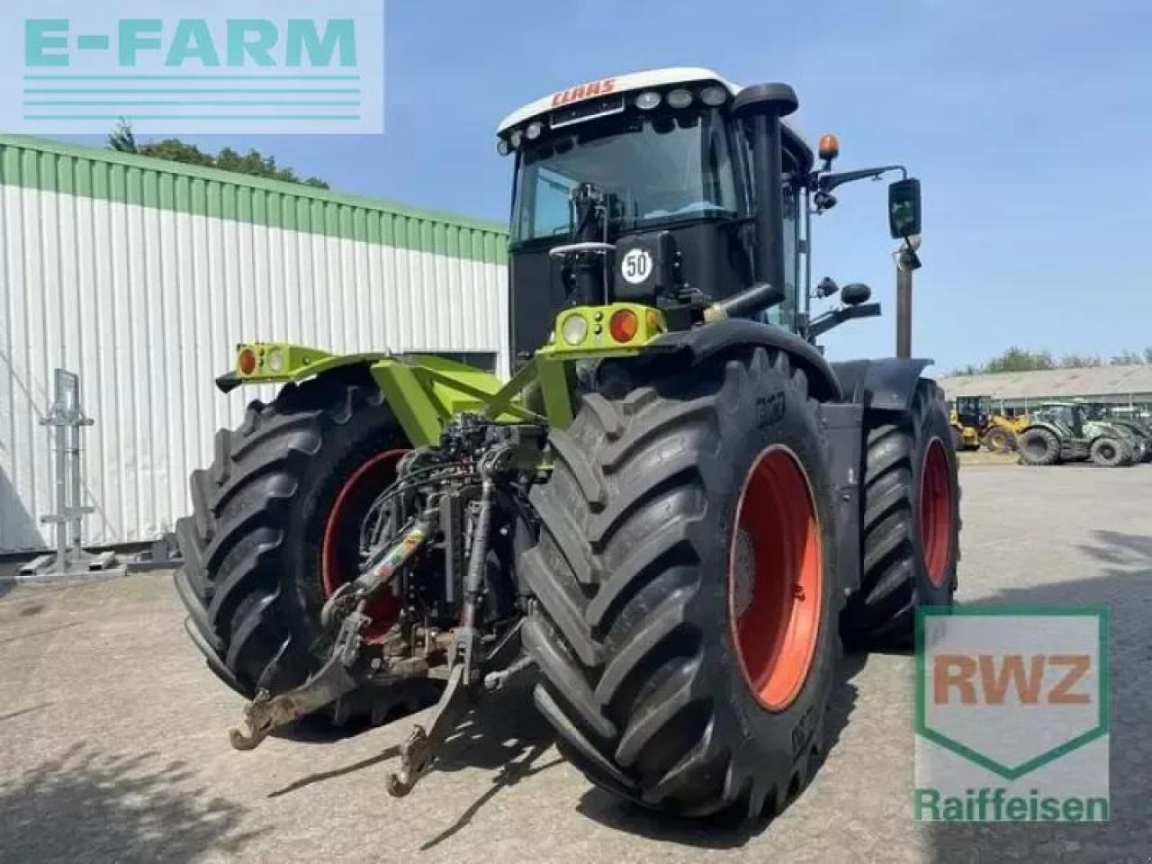 CLAAS xerion 3300 trac vc TRAC VC - Traktor: obrázok 2 CLAAS xerion 3300 trac vc TRAC VC - Traktor: obrázok 2