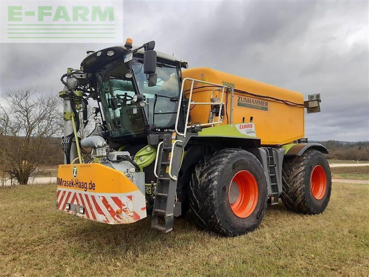 CLAAS xerion 4000 saddle trac SADDLE TRAC - Samohybný postrekovač: obrázok 2 CLAAS xerion 4000 saddle trac SADDLE TRAC - Samohybný postrekovač: obrázok 2