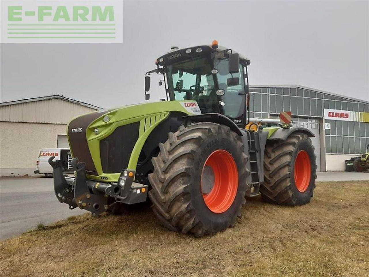 CLAAS xerion 4000 trac vc TRAC VC - Traktor: obrázok 1 CLAAS xerion 4000 trac vc TRAC VC - Traktor: obrázok 1