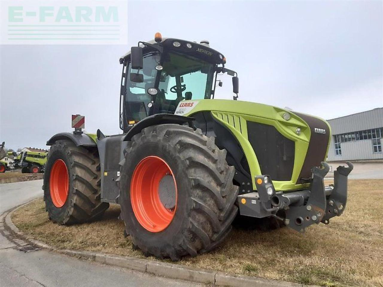 CLAAS xerion 4000 trac vc TRAC VC - Traktor: obrázok 2 CLAAS xerion 4000 trac vc TRAC VC - Traktor: obrázok 2