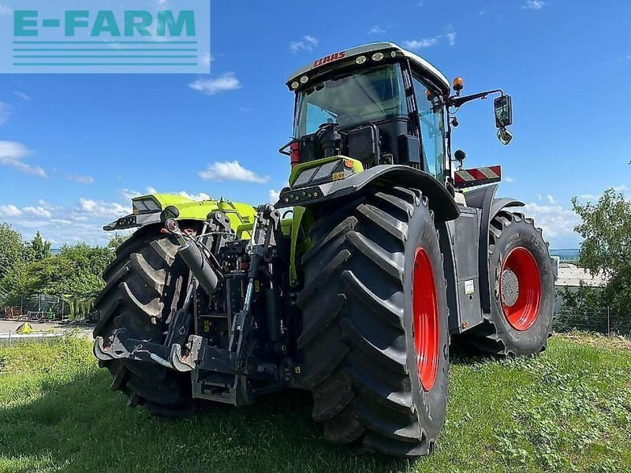 CLAAS xerion 4200 trac vc TRAC VC - Traktor: obrázok 3 CLAAS xerion 4200 trac vc TRAC VC - Traktor: obrázok 3