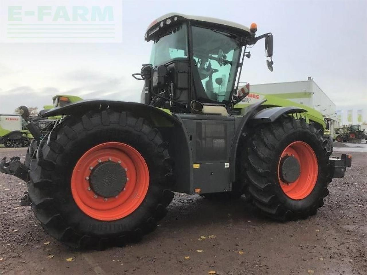 CLAAS xerion 4200 trac vc TRAC VC - Traktor: obrázok 5 CLAAS xerion 4200 trac vc TRAC VC - Traktor: obrázok 5