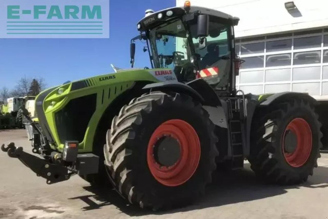 CLAAS xerion 4200 trac vc TRAC VC - Traktor: obrázok 1 CLAAS xerion 4200 trac vc TRAC VC - Traktor: obrázok 1