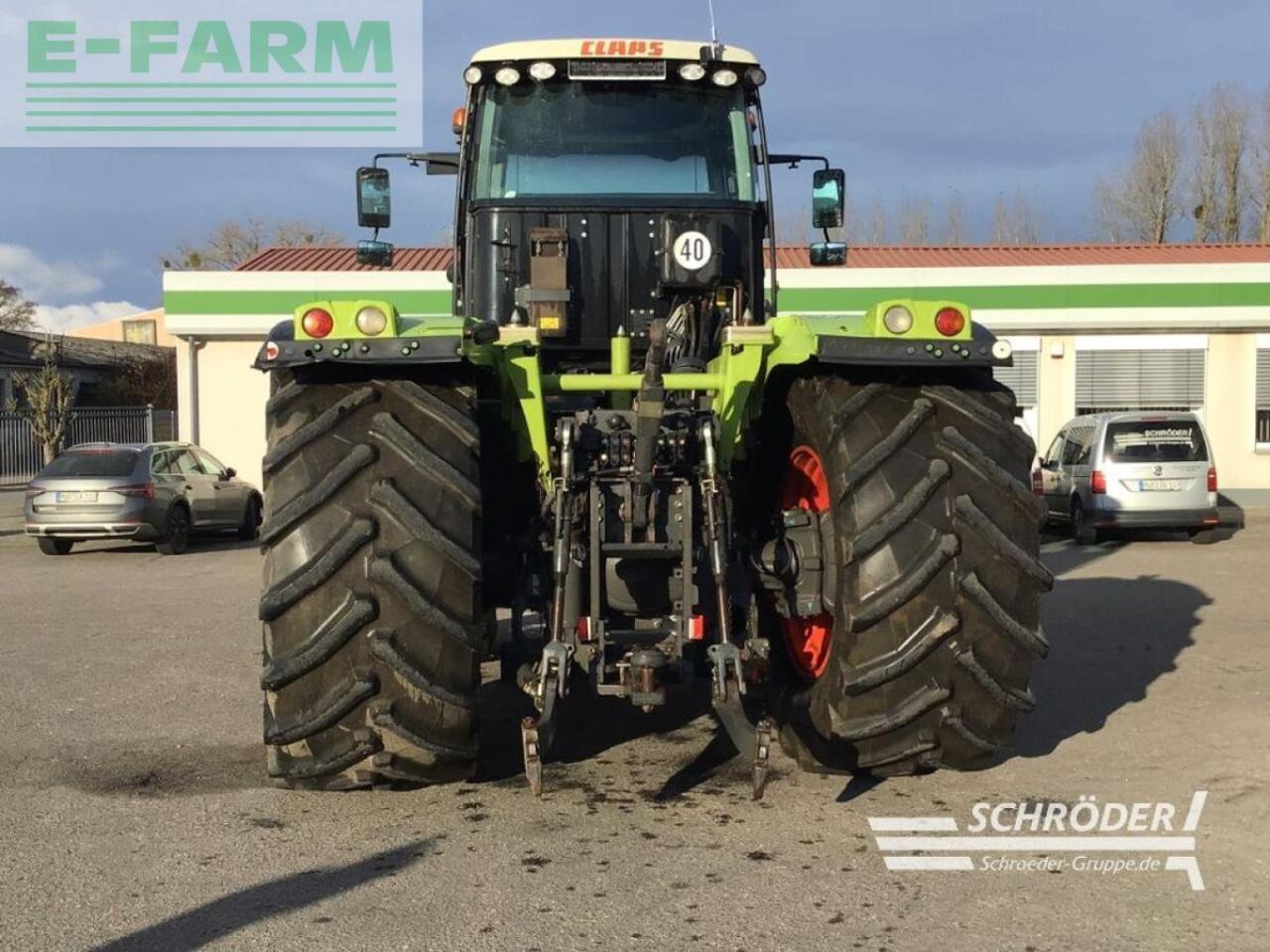 CLAAS xerion 4500 - Traktor: obrázok 4 CLAAS xerion 4500 - Traktor: obrázok 4