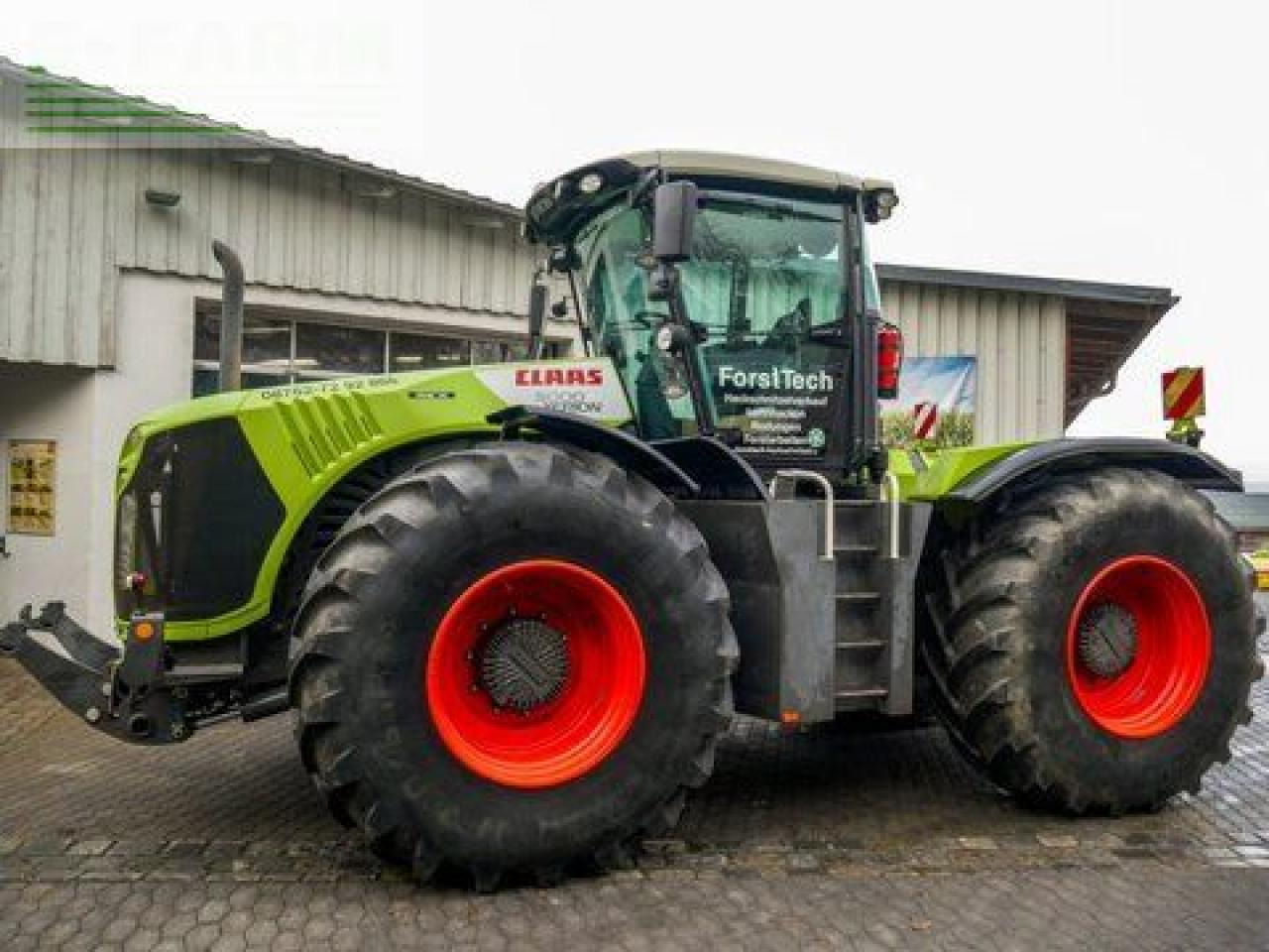 CLAAS xerion 4500 trac vc TRAC VC - Traktor: obrázok 1 CLAAS xerion 4500 trac vc TRAC VC - Traktor: obrázok 1