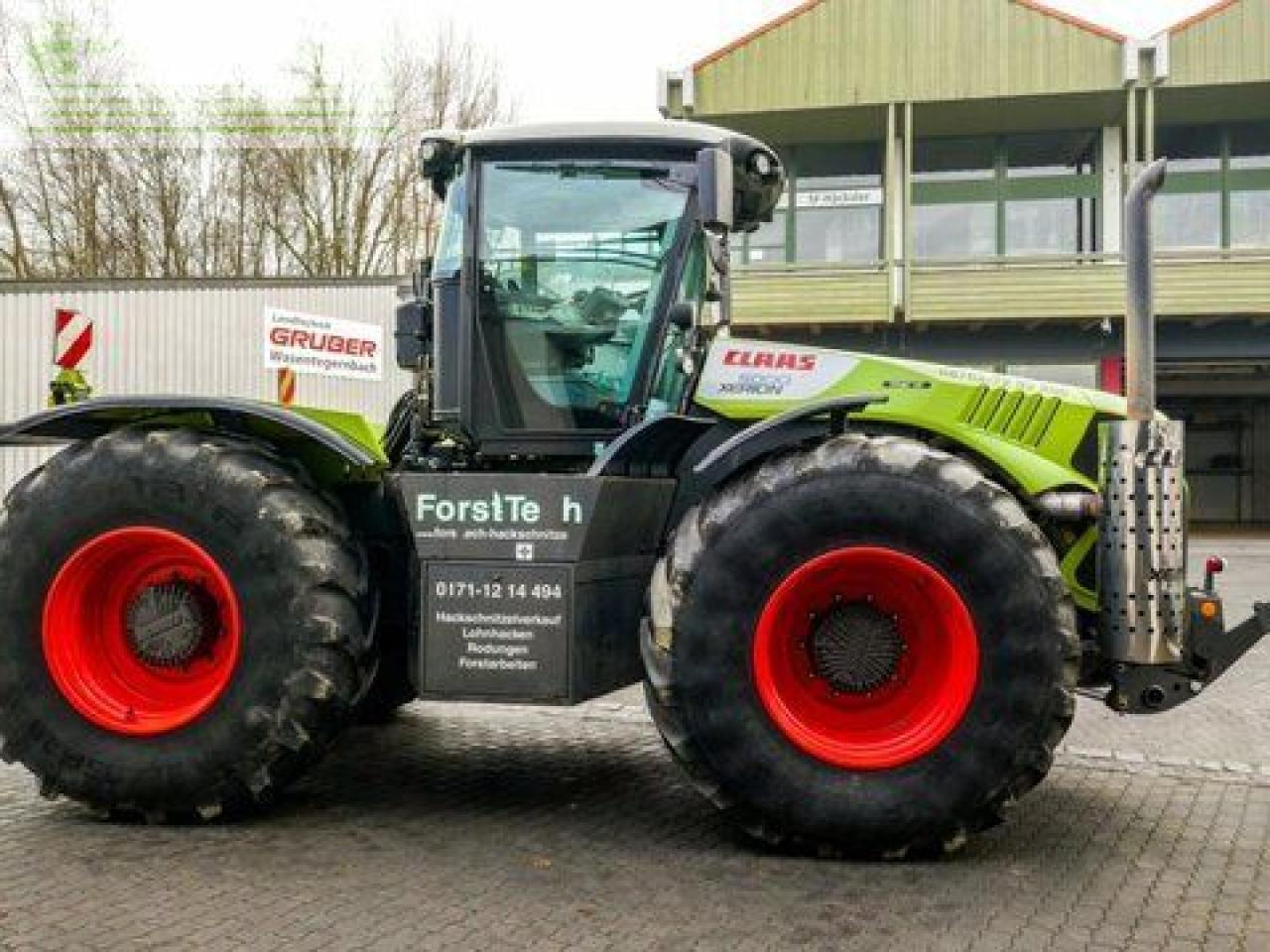 CLAAS xerion 4500 trac vc TRAC VC - Traktor: obrázok 4 CLAAS xerion 4500 trac vc TRAC VC - Traktor: obrázok 4