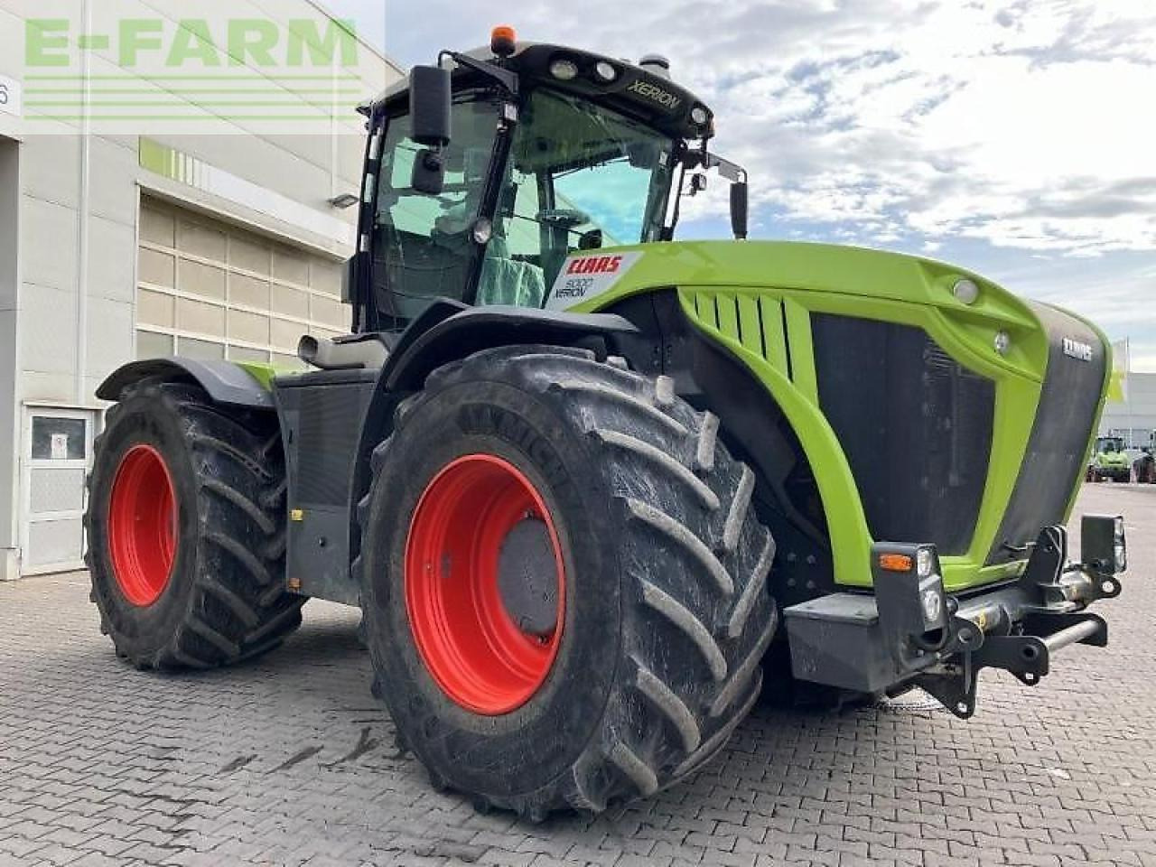 CLAAS xerion 5000 trac TRAC - Traktor: obrázok 3 CLAAS xerion 5000 trac TRAC - Traktor: obrázok 3