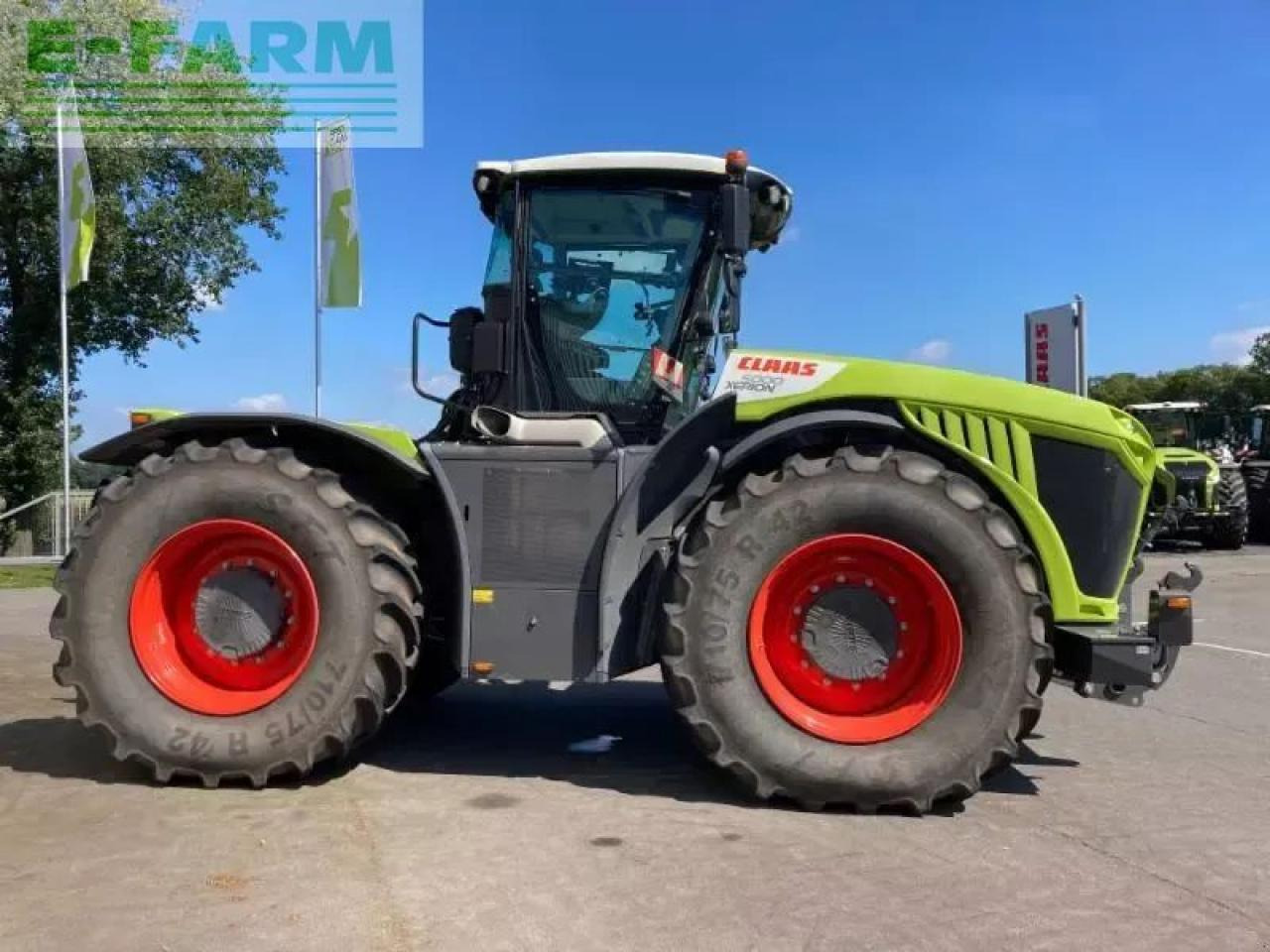 CLAAS xerion 5000 trac vc TRAC VC - Traktor: obrázok 4 CLAAS xerion 5000 trac vc TRAC VC - Traktor: obrázok 4