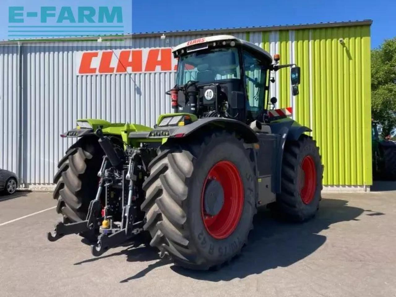 CLAAS xerion 5000 trac vc TRAC VC - Traktor: obrázok 5 CLAAS xerion 5000 trac vc TRAC VC - Traktor: obrázok 5