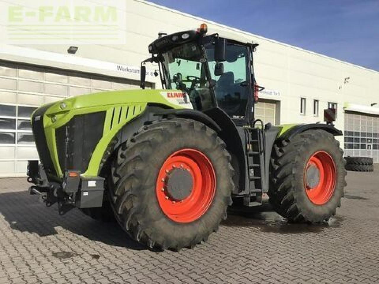 CLAAS xerion 5000 trac vc TRAC VC - Traktor: obrázok 1 CLAAS xerion 5000 trac vc TRAC VC - Traktor: obrázok 1