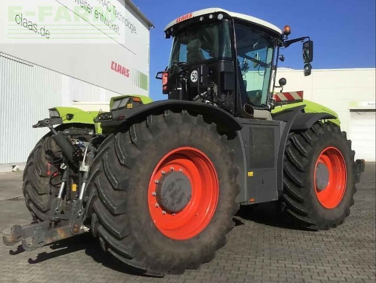 CLAAS xerion 5000 vc - Traktor: obrázok 3 CLAAS xerion 5000 vc - Traktor: obrázok 3
