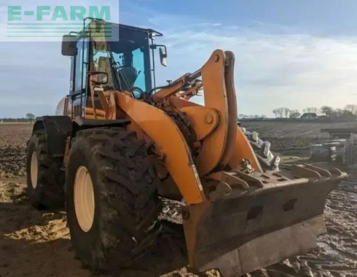 Case-IH 621d - Mini rýpadlo: obrázok 1 Case-IH 621d - Mini rýpadlo: obrázok 1