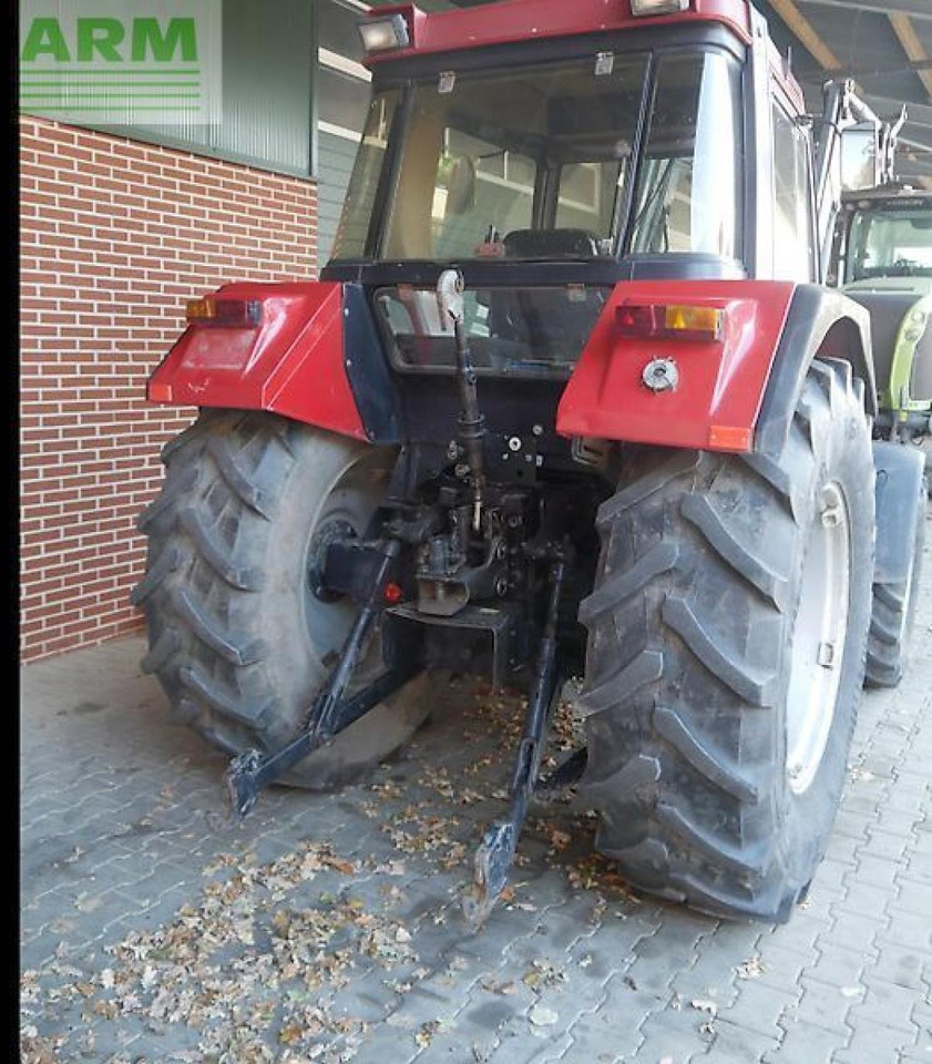 Case-IH 844 xl+ - Traktor: obrázok 4 Case-IH 844 xl+ - Traktor: obrázok 4