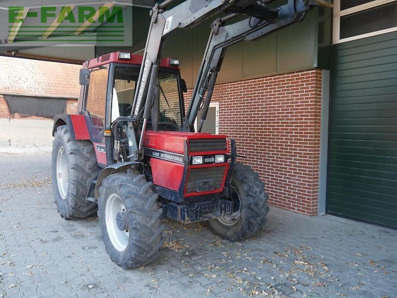 Case-IH 844 xl+ - Traktor: obrázok 2 Case-IH 844 xl+ - Traktor: obrázok 2