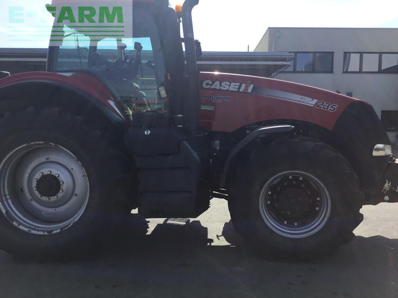 Case-IH Magnum 235 - Traktor: obrázok 5 Case-IH Magnum 235 - Traktor: obrázok 5