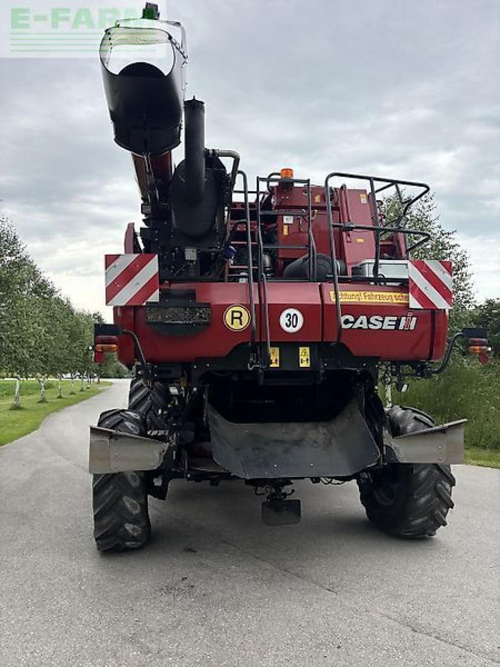 Case-IH axial-flow 6140 - Obilný kombajn: obrázok 3 Case-IH axial-flow 6140 - Obilný kombajn: obrázok 3