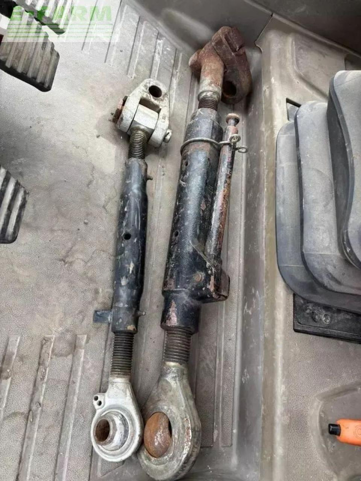 Case-IH cvx 185 - Traktor: obrázok 4 Case-IH cvx 185 - Traktor: obrázok 4