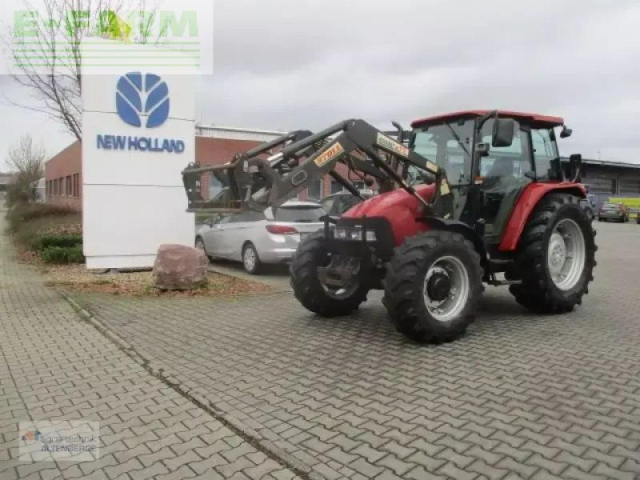 Case-IH jxu 1090 - Traktor: obrázok 2 Case-IH jxu 1090 - Traktor: obrázok 2