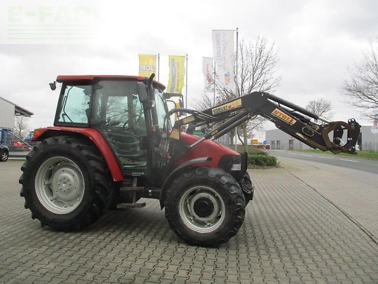 Case-IH jxu 1090 - Traktor: obrázok 4 Case-IH jxu 1090 - Traktor: obrázok 4