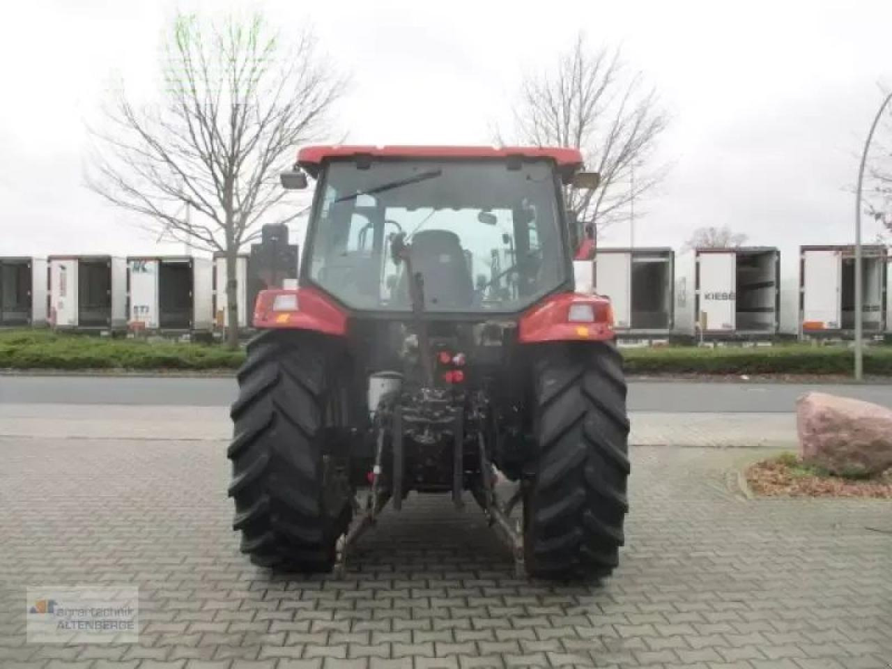 Case-IH jxu 1090 - Traktor: obrázok 5 Case-IH jxu 1090 - Traktor: obrázok 5