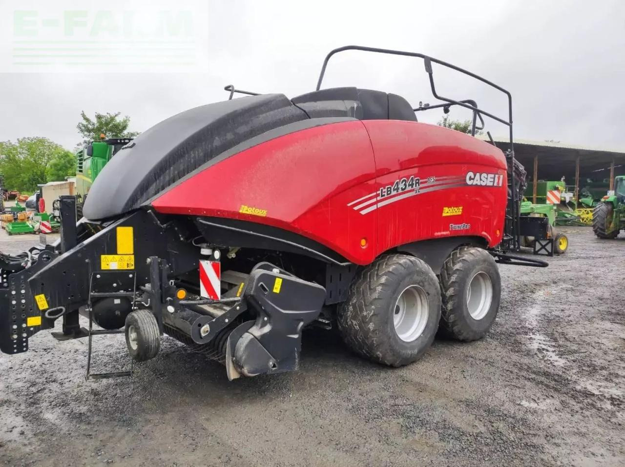 Case-IH lb434r xl - Lis na hranaté balíky: obrázok 1 Case-IH lb434r xl - Lis na hranaté balíky: obrázok 1